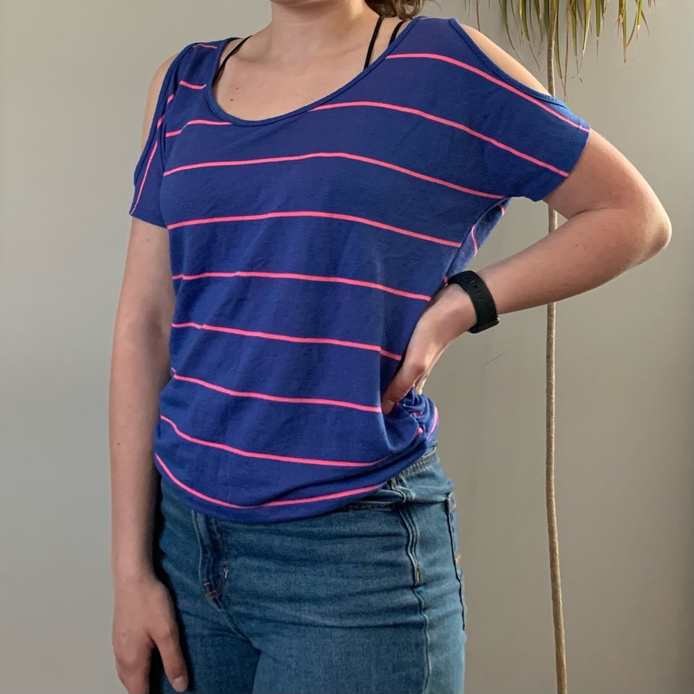 Daytrip cold shoulder Y2K top